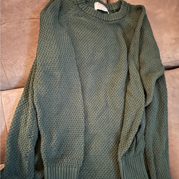 Sweaters - Picture 2 of 3